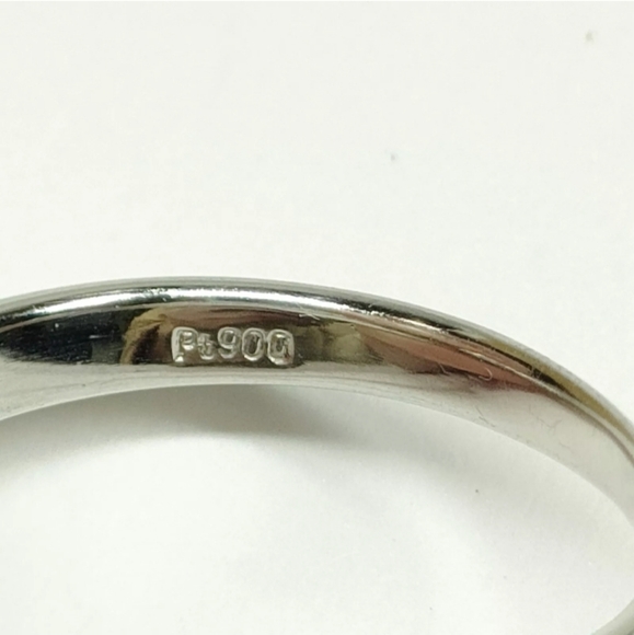 SALE! Authentic Platinum 0.1ct Genuine Diamond Ring 💍 Size 6 Gently Worn - Picture 9 of 12